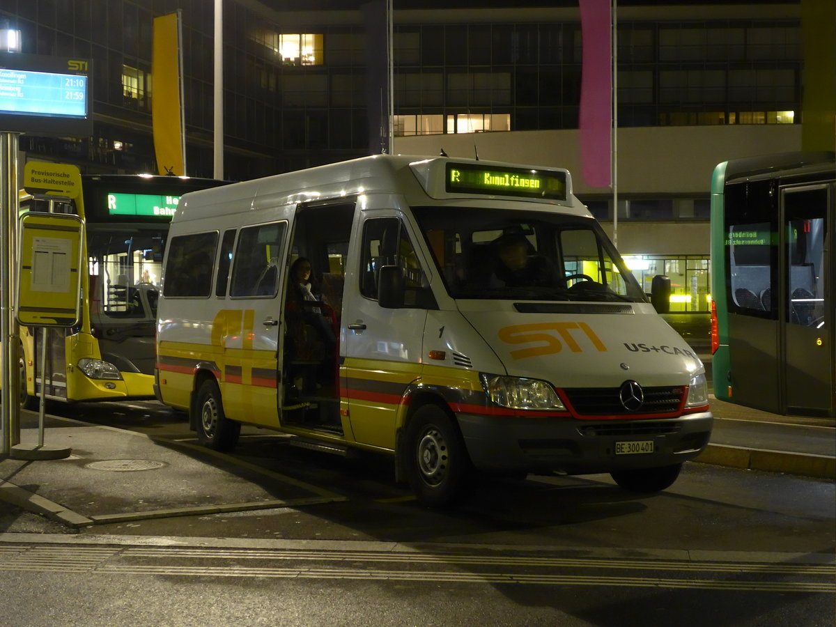 (178'838) - STI Thun - Nr. 1/BE 300'401 - Mercedes am 4. M�rz 2017 beim Bahnhof Thun