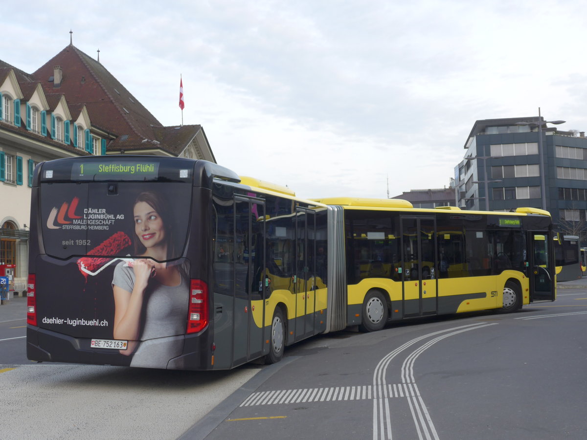 (178'940) - STI Thun - Nr. 163/BE 752'163 - Mercedes am 12. M�rz 2017 beim Bahnhof Thun