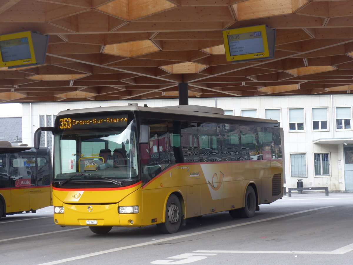 (178'946) - Mabillard, Lens - VS 4287 - Irisbus am 12. M�rz 2017 beim Bahnhof Sion