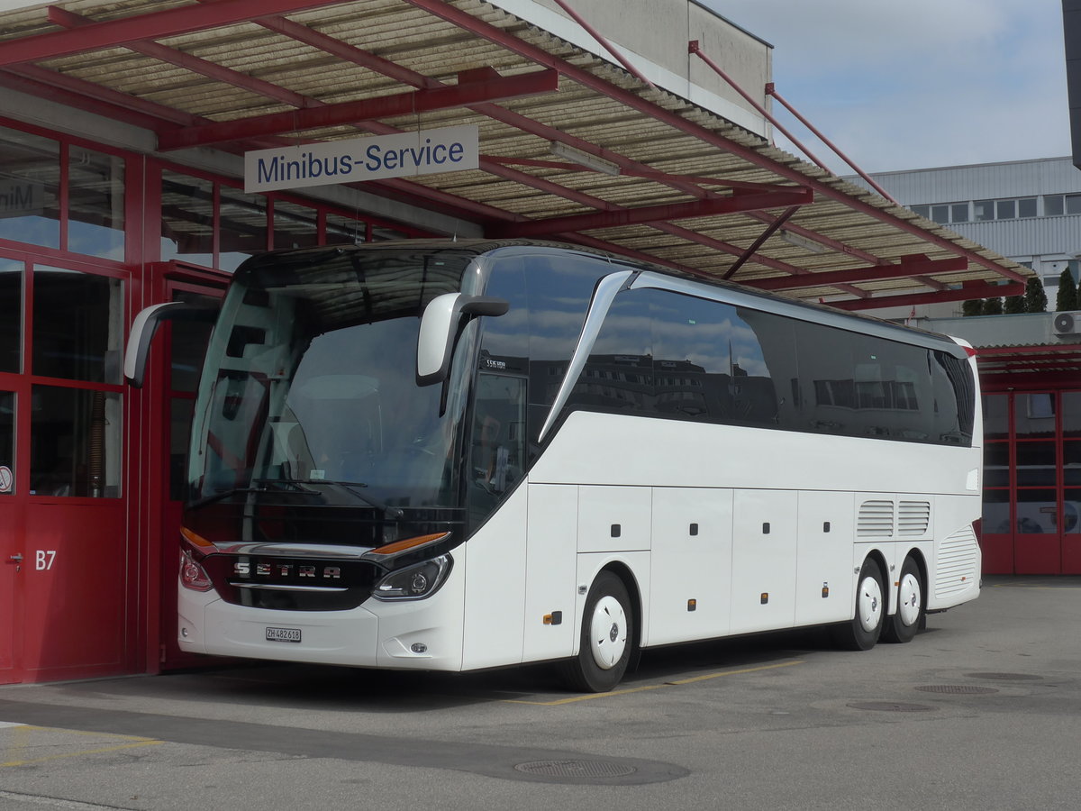 (179'076) - EvoBus, Kloten - ZH 482'816 - Setra am 20. M�rz 2017 in Kloten, EvoBus