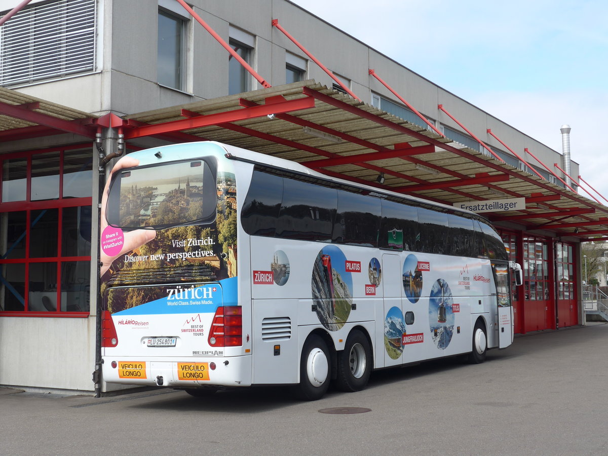 (179'078) - Hil�rio, Sch�tz - LU 254'801 - Neoplan am 20. M�rz 2017 in Kloten, EvoBus
