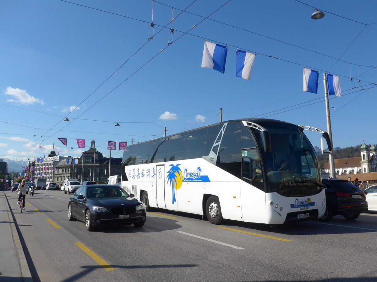 (179'419) - Aus England: Omega, Milton Keynes - KX15 FWK - MAN/Ayats am 10. April 2017 in Luzern, Bahnhofbr�cke