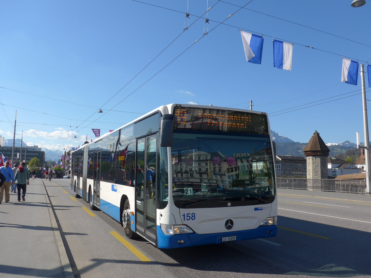 (179'432) - VBL Luzern - Nr. 158/LU 15'092 - Mercedes am 10. April 2017 in Luzern, Bahnhofbr�cke