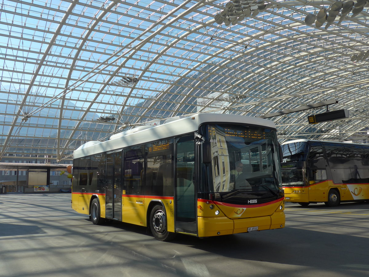 (179'547) - PostAuto Graub�nden - GR 69'102 - Scania/Hess am 14. April 2017 in Chur, Postautostation