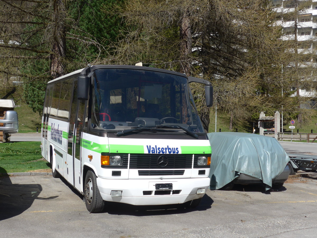 (179'555) - Valserbus, Vals - Mercedes/Auw�rter am 14. April 2017 in Vals, Therme