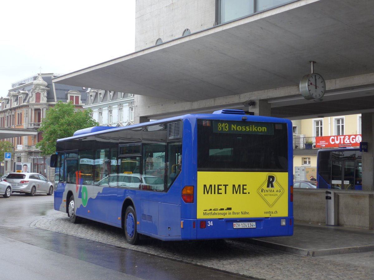 (179'637) - VZO Gr�ningen - Nr. 34/ZH 124'134 - Mercedes am 16. April 2017 beim Bahnhof Uster