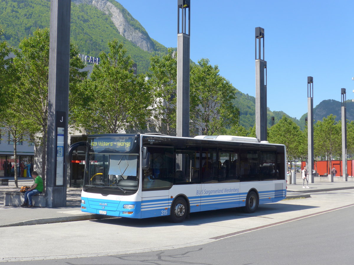 (180'386) - BSW Sargans - Nr. 315/SG 297'505 - MAN/G�ppel am 22. Mai 2017 beim Bahnhof Sargans