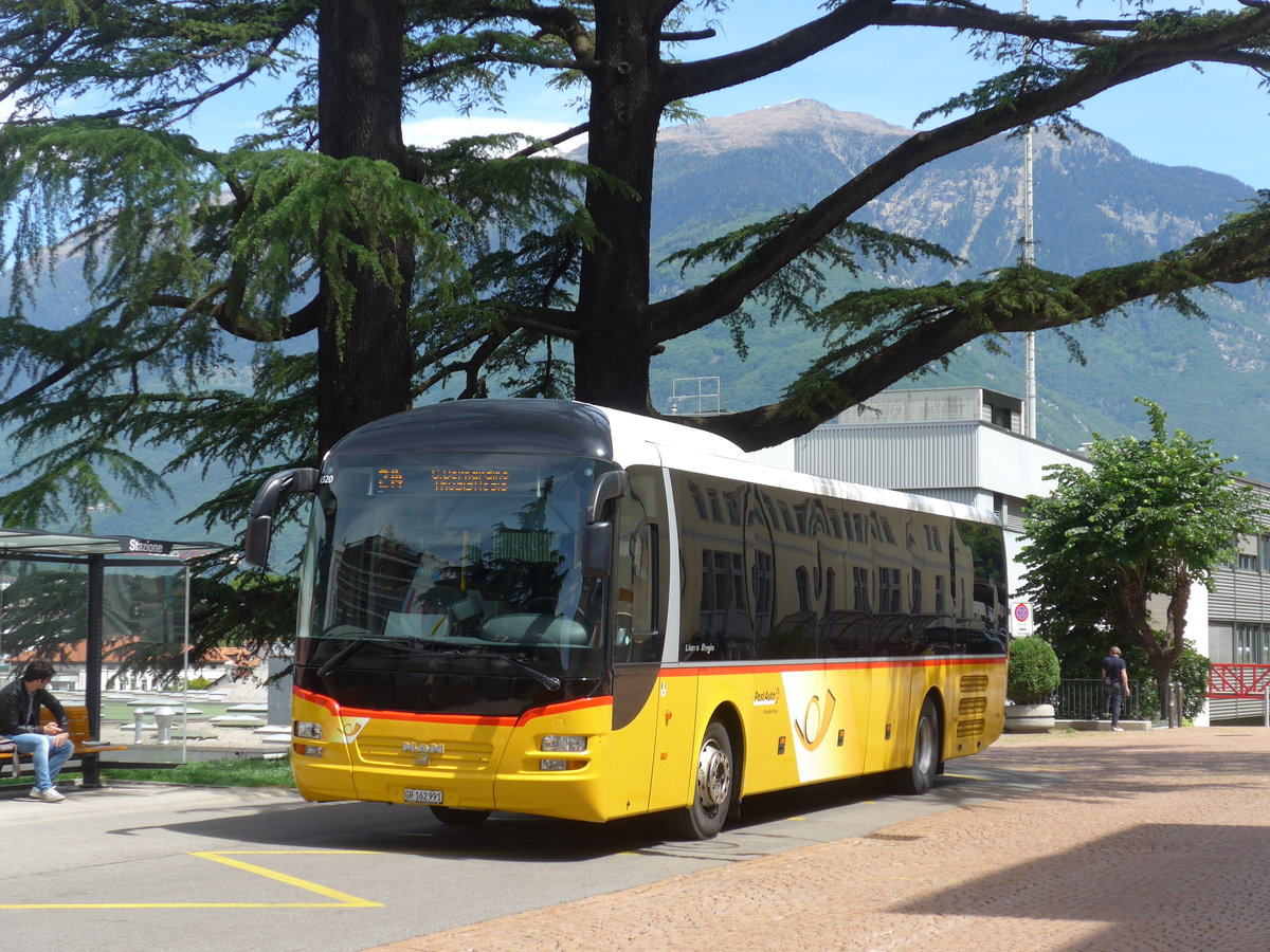 (180'519) - PostAuto Graub�nden - GR 162'991 - MAN am 23. Mai 2017 beim Bahnhof Bellinzona