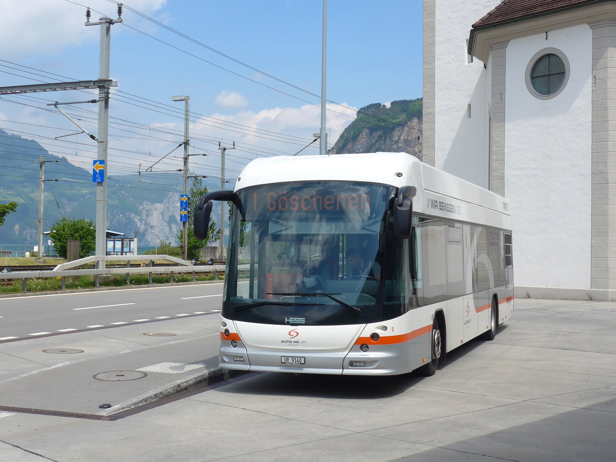 (180'711) - AAGU Altdorf - Nr. 6/UR 9140 - Hess am 24. Mai 2017 in Fl�elen, Hauptplatz
