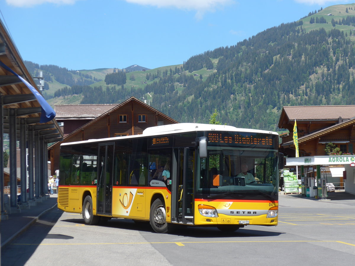 (180'777) - K�bli, Gstaad - Nr. 4/BE 360'355 - Setra am 26. Mai 2017 beim Bahnhof Gstaad