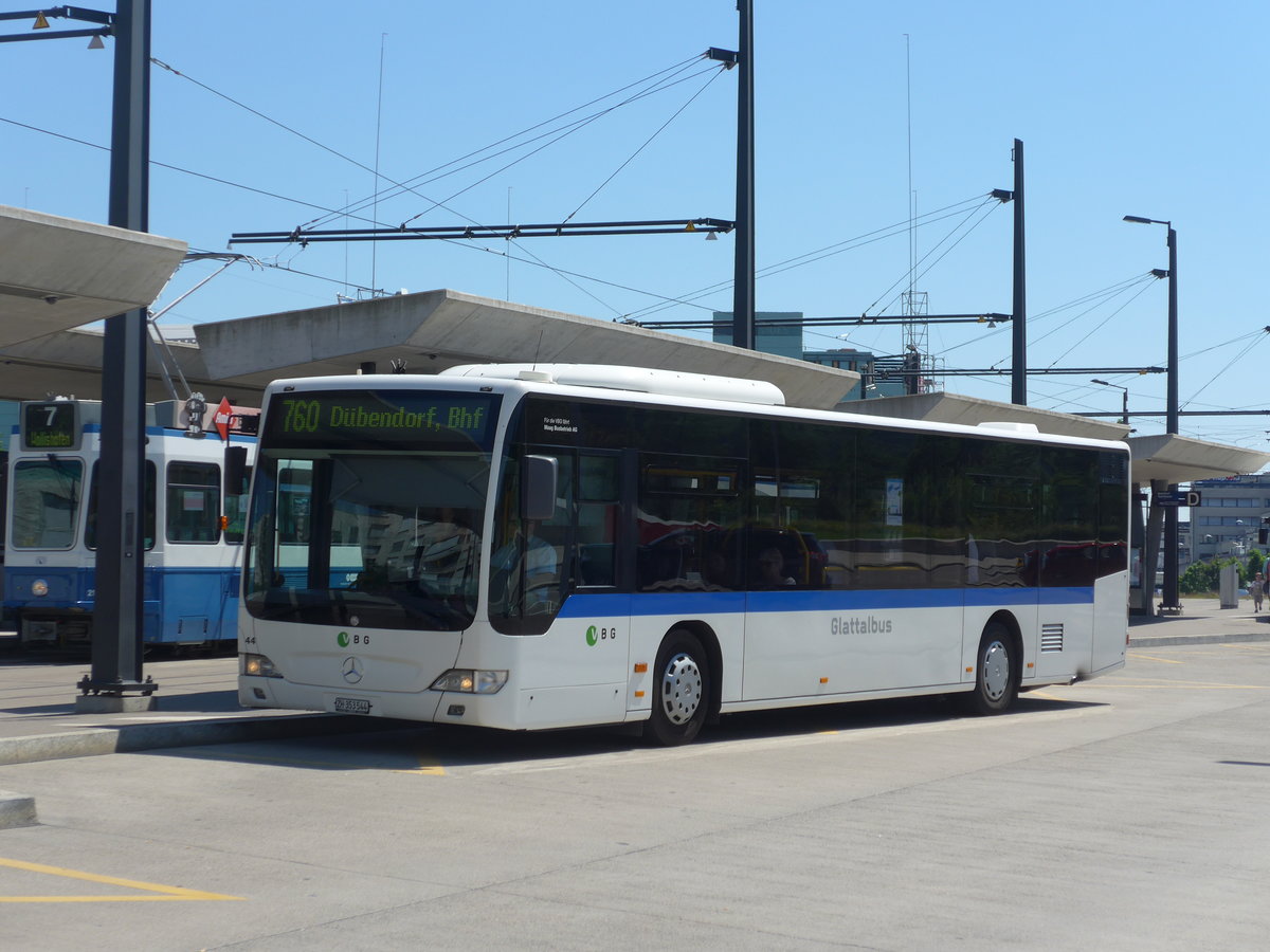 (180'813) - Maag, Kloten - Nr. 44/ZH 353'544 - Mercedes (ex Vorf�hrfahrzeug) am 27. Mai 2017 beim Bahnhof Z�rich-Stettbach