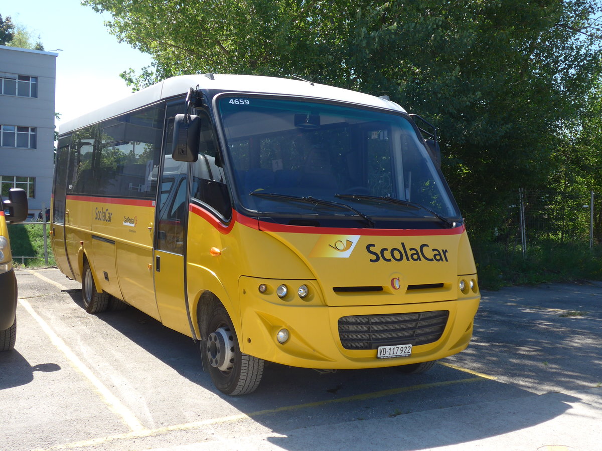 (181'183) - CarPostal Ouest - VD 117'922 - Cacciamali (ex PostAuto Graub�nden) am 18. Juni 2017 in Yverdon, Garage