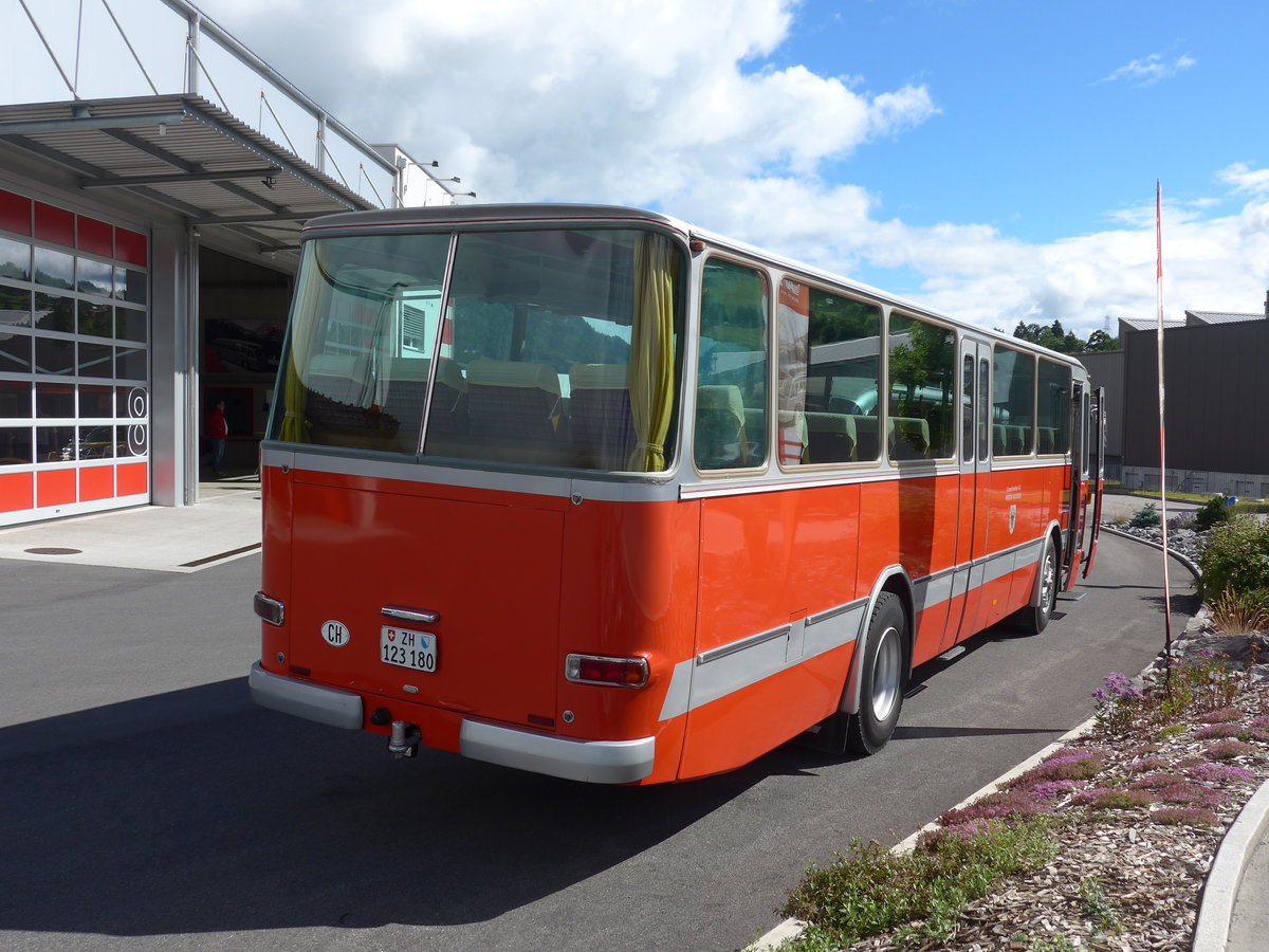 (181'649) - FBW-Club, M�nnedorf - ZH 123'180 - FBW/R&J (ex Tiemann, Oetwil Nr. 19; ex W�est, Brittnau; ex Wespe, Altst�tten; ex AFA Adelboden Nr. 19) am 1. Juli 2017 in Frutigen, Garage AFA