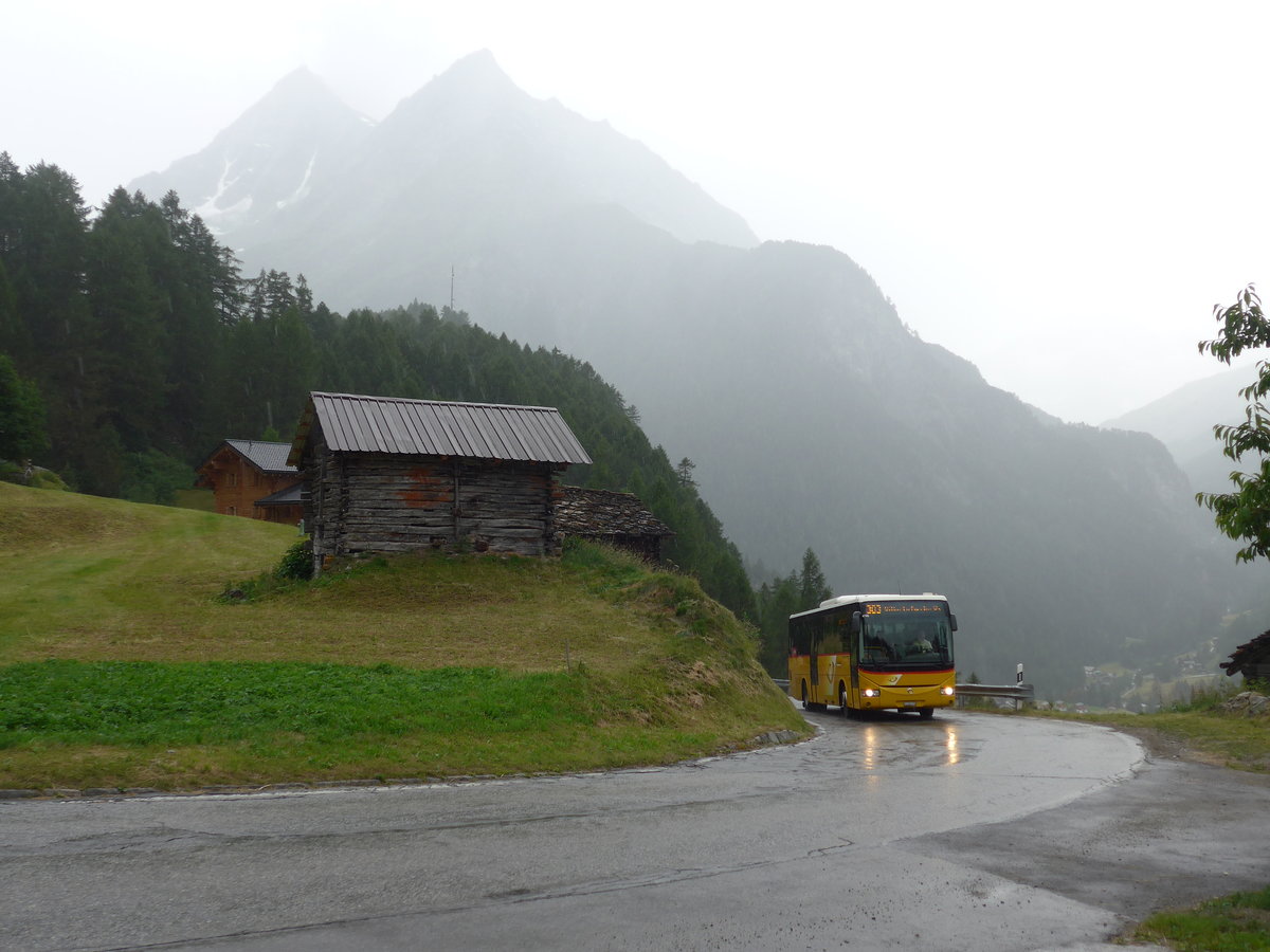 (181'856) - PostAuto Wallis - Nr. 8/VS 355'170 - Irisbus am 9. Juli 2017 in La Sage, Plan de Bo�