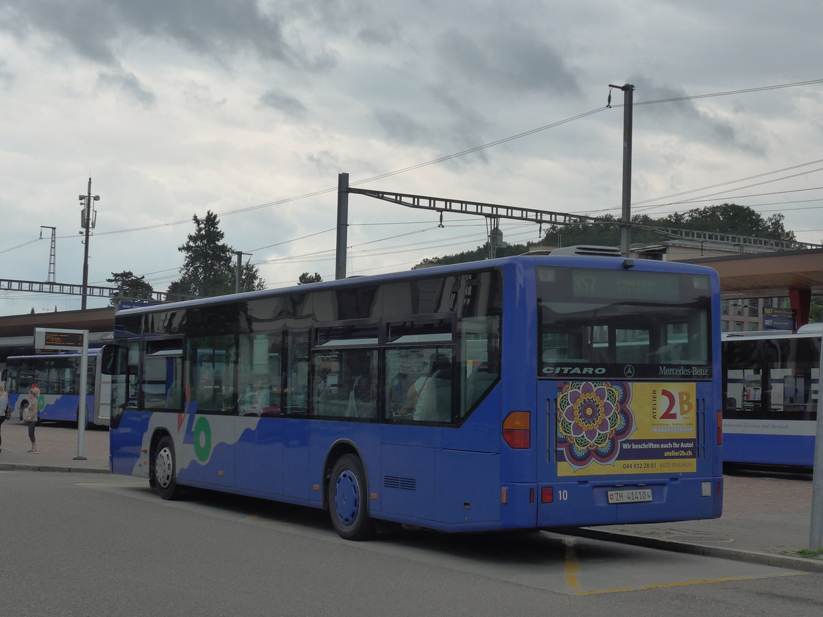 (181'970) - VZO Gr�ningen - Nr. 10/ZH 41'410 - Mercedes am 10. Juli 2017 beim Bahnhof Wetzikon