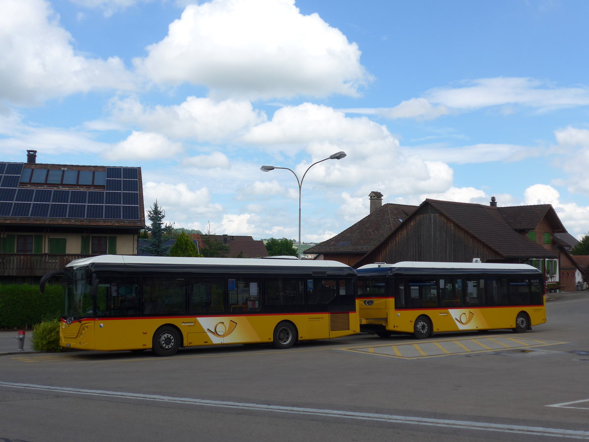 (181'991) - Moser, Flaach - Nr. 289/ZH 480'005 - G�ppel + Nr. 290/ZH 812'865 - G�ppel Personenanh�nger am 10. Juli 2017 in Altikon, Br�ckenwaage