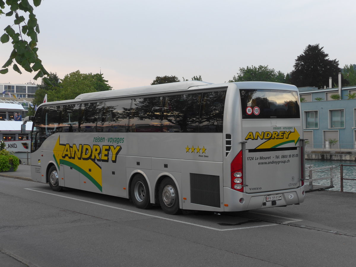 (182'473) - Andrey, Le Mouret - Nr. 1/FR 205'919 - Volvo am 1. August 2017 bei der Schiffl�ndte Thun
