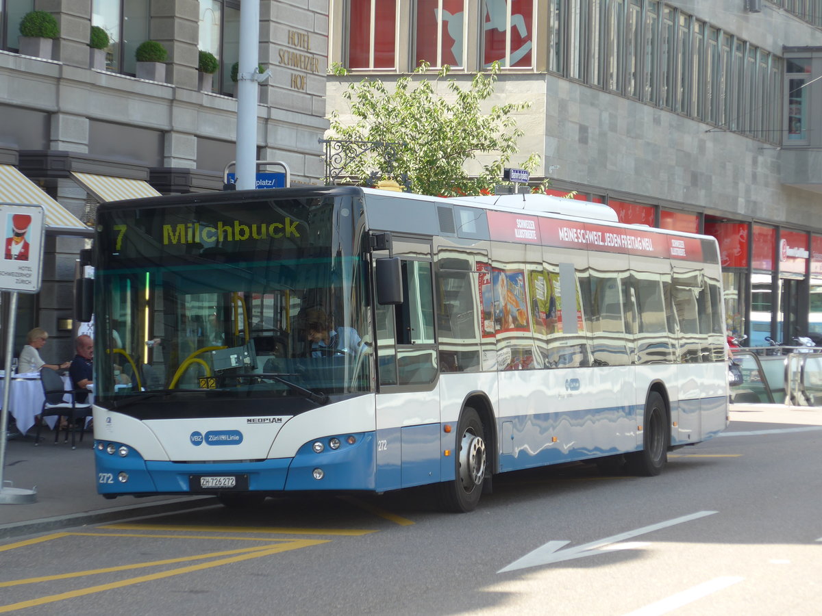 (182'629) - VBZ Z�rich - Nr. 272/ZH 726'272 - Neoplan am 3. August 2017 in Z�rich, Bahnhofplatz/Hauptbahnhof