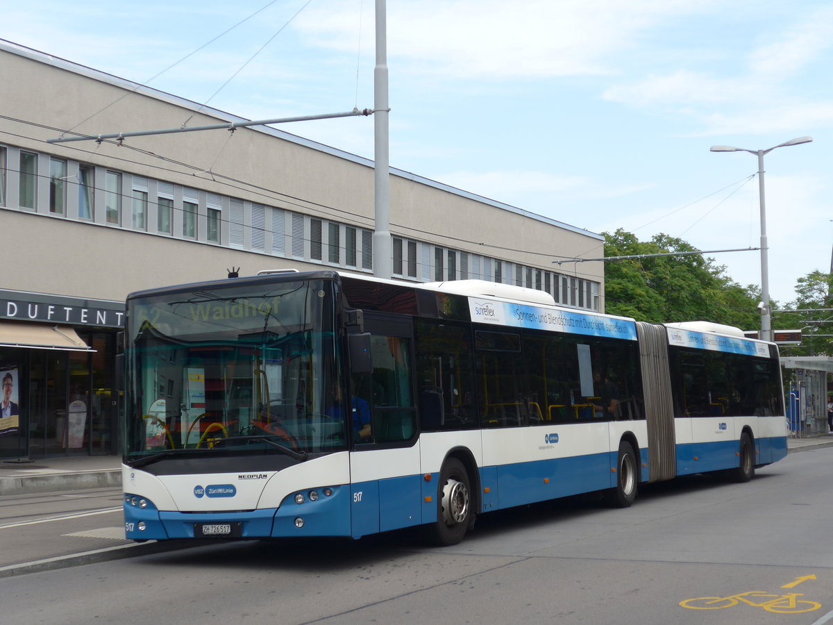 (182'660) - VBZ Z�rich - Nr. 517/ZH 726'517 - Neoplan am 3. August 2017 in Z�rich, Schwamendingerplatz