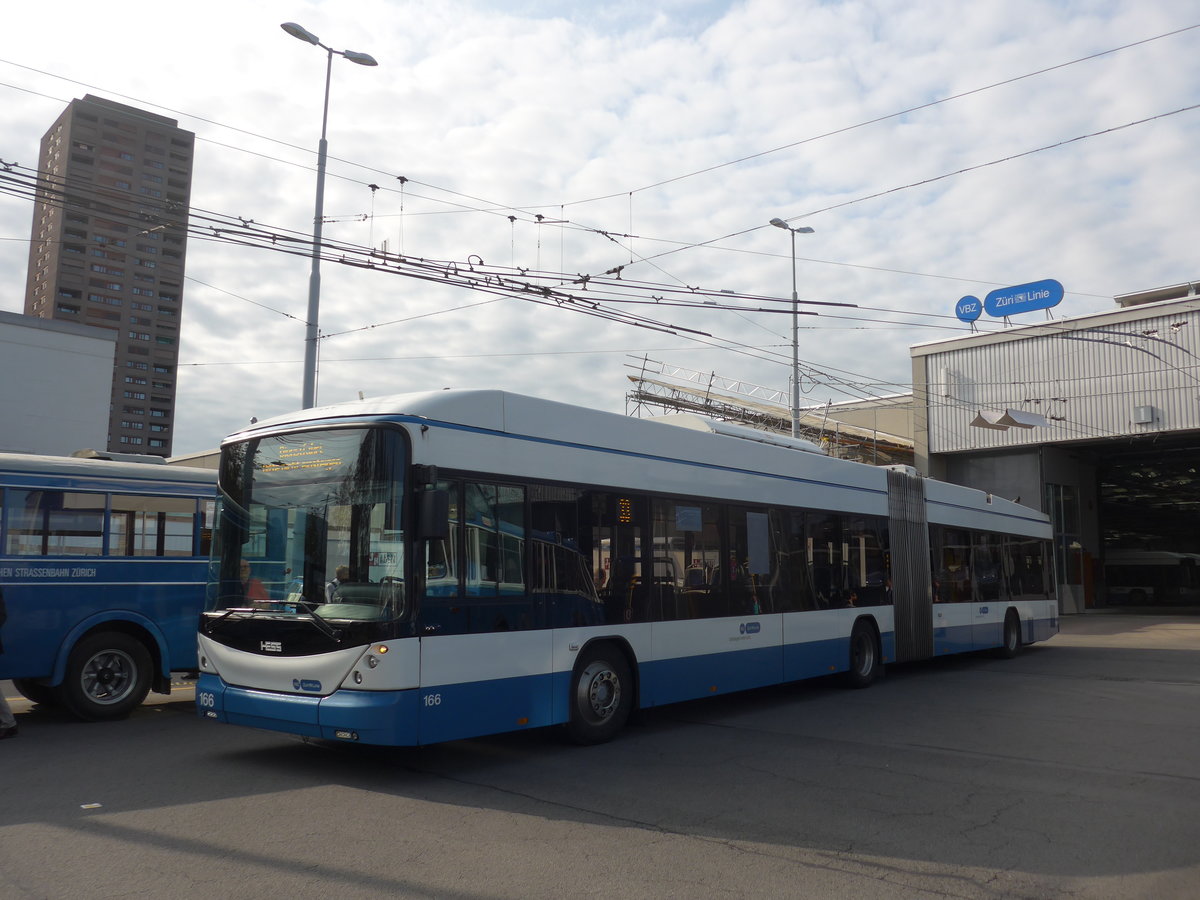 (183'667) - VBZ Z�rich - Nr. 166 - Hess/Hess Gelenktrolleybus am 20. August 2017 in Z�rich, Garage Hardau