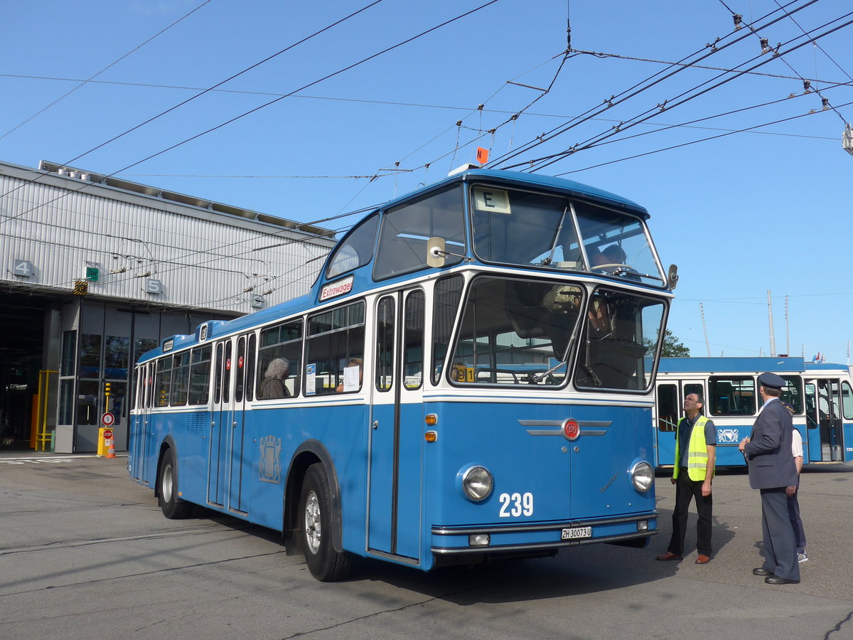 (183'668) - FBW-Club, M�nnedorf - Nr. 239/ZH 30'073 U - FBW/T�scher Hochlenker (ex VBZ Z�rich Nr. 239; ex Kamm, Schlieren; ex VBZ Z�rich Nr. 239; ex VBZ Z�rich Nr. 219) am 20. August 2017 in Z�rich, Garage Hardau