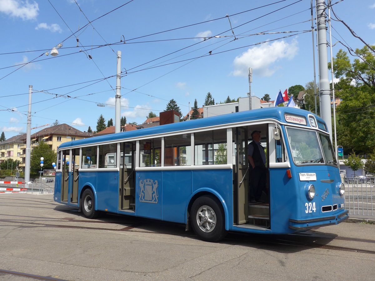 (183'729) - VBZ Z�rich (TMZ) - Nr. 324/ZH 66'324 - FBW/T�scher (ex Privat; ex VBZ Z�rich Nr. 324) am 20. August 2017 in Z�rich, Burgwies