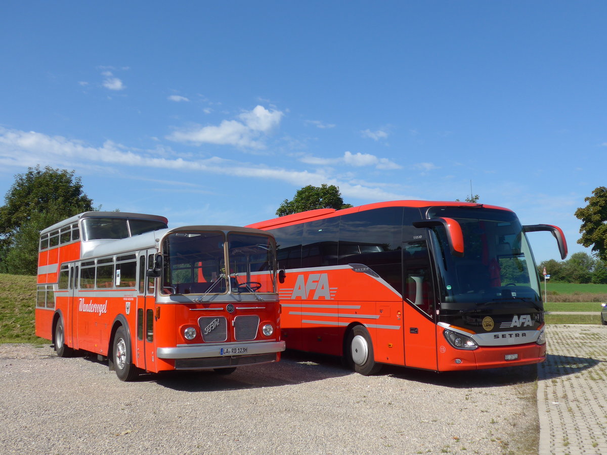 (183'903) - Radlmeier, Ergoldsbach - LA-RD 123H - FBW/Vetter-R&J Anderthalbdecker (ex FRAM Drachten/NL Nr. 20; ex Wespe, Altst�tten; ex AFA Adelboden Nr. 4) + aus der Schweiz: AFA Adelboden Nr. 15/BE 26'702 - Setra am 23. August 2017 in Bad D�rrheim, Garage Luschin