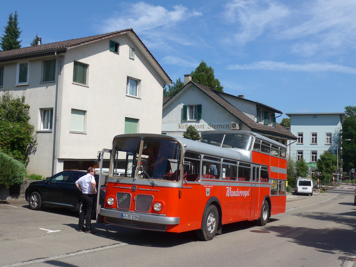 (183'913) - Aus Deutschland: Radlmeier, Ergoldsbach - LA-RD 123H - FBW/Vetter-R&J Anderthalbdecker (ex FRAM Drachten/NL Nr. 20; ex Wespe, Altst�tten; ex AFA Adelboden Nr. 4) am 23. August 2017 in Wetzikon, Restaurant Sternen