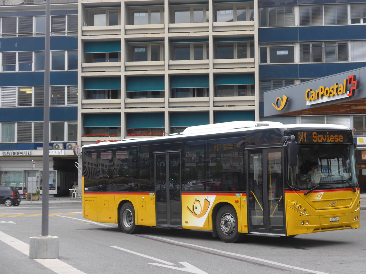 (184'080) - TRD, Savi�se - VS 3682 - Volvo am 24. August 2017 beim Bahnhof Sion