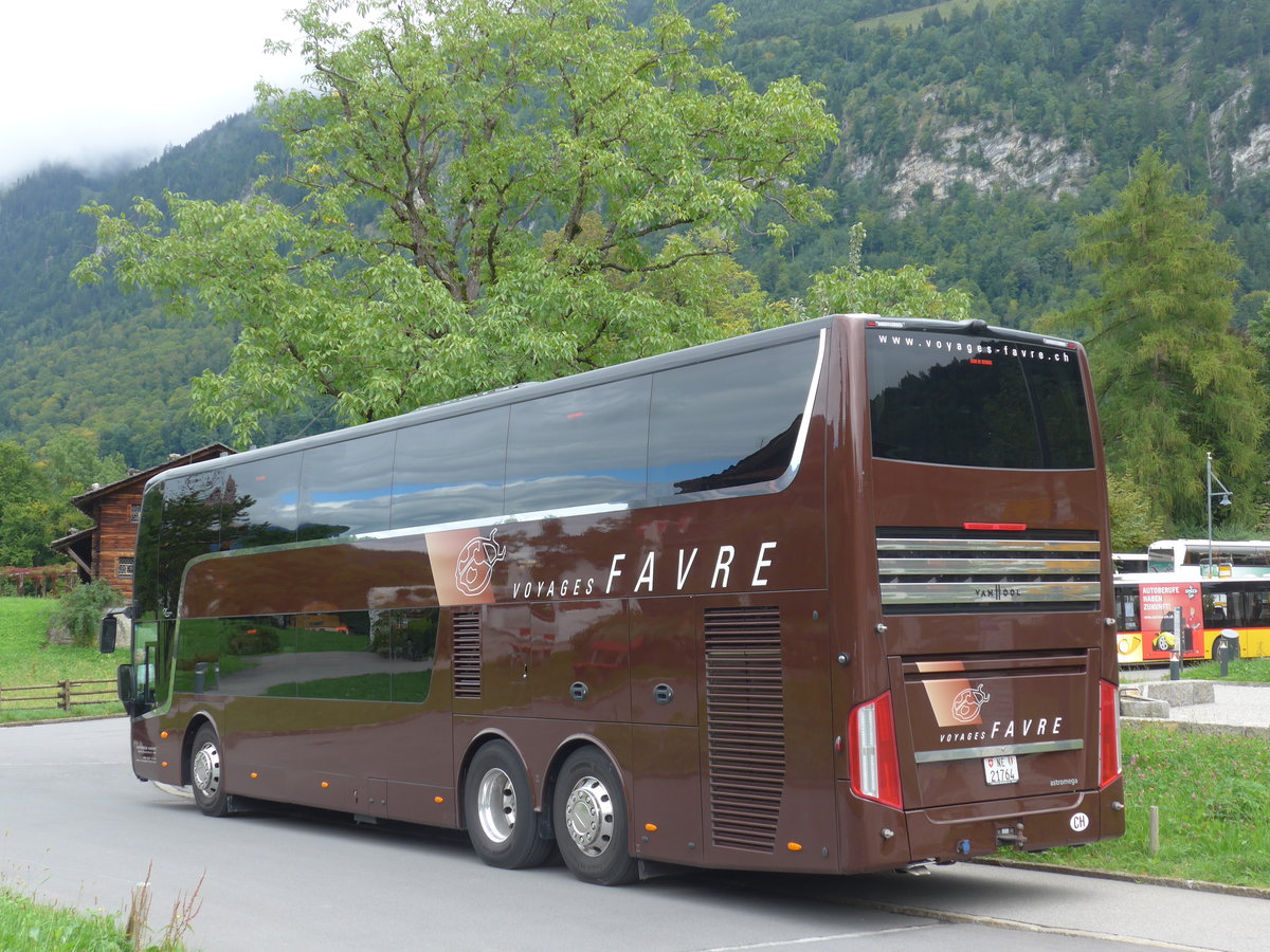 (184'742) - Favre, Rochefort - NE 21'764 - Van Hool am 10. September 2017 in Fl�eli-Ranft, Dorf