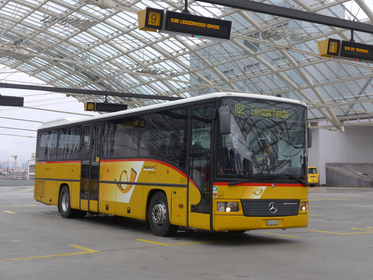(184'779) - PostAuto Graub�nden - GR 101'652 - Mercedes am 16. September 2017 in Chur, Postautostation
