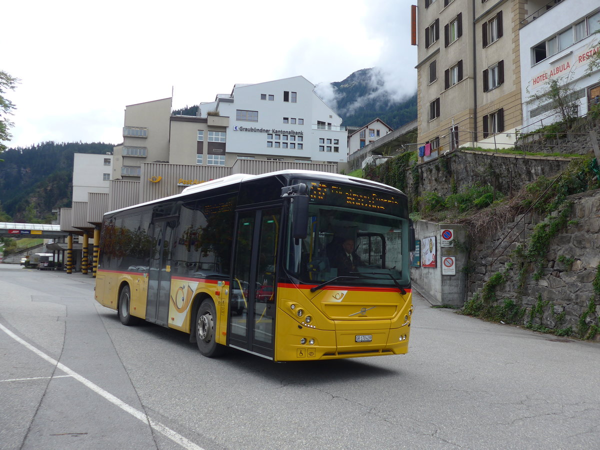 (185'043) - PostAuto Graub�nden - GR 170'439 - Volvo am 16. September 2017 in Thusis, Postautostation