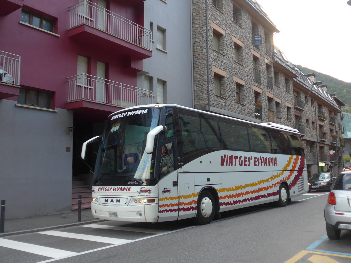 (185'277) - Viatges Espanya, Sant Juli� de L�ria - D0063 - MAN/Beulas am 26. September 2017 in La Massana, El Pui