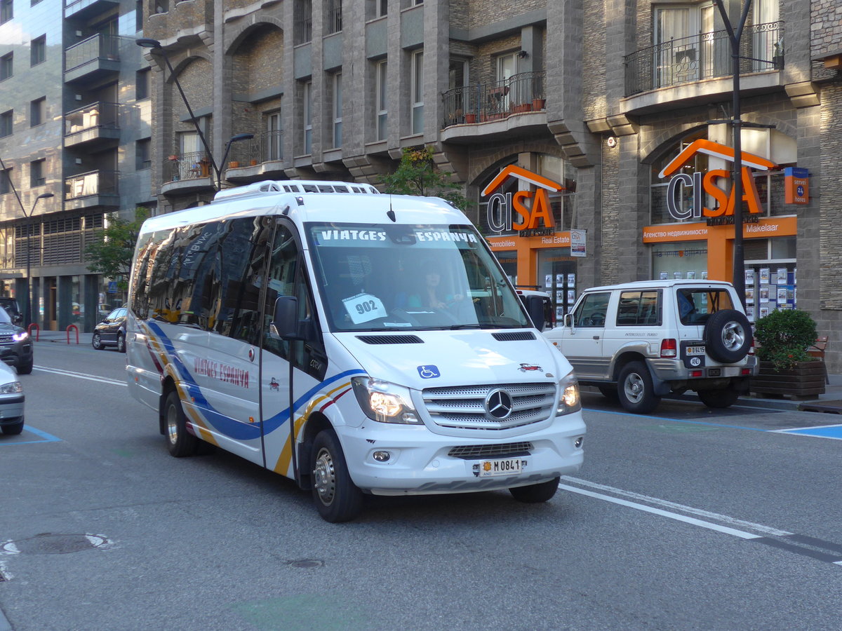 (185'423) - Viatges Espany, Sant Juli� de L�ria - M0841 - Mercedes am 27. September 2017 in La Massana, Les Entrades
