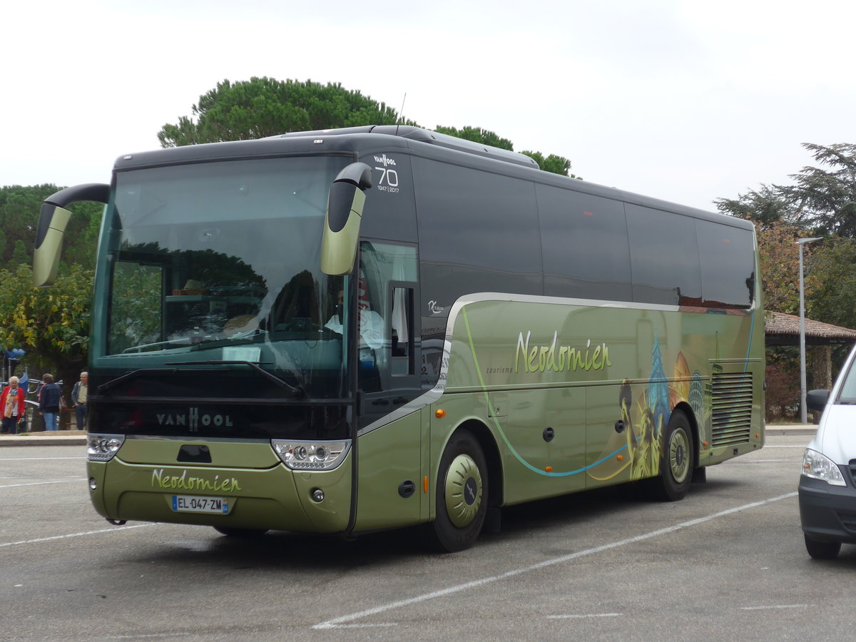 (185'722) - Neodomien, Neuves-Maisons - EL 047 ZM - Van Hool am 30. September 2017 in Mont�limar, Rastst�tte