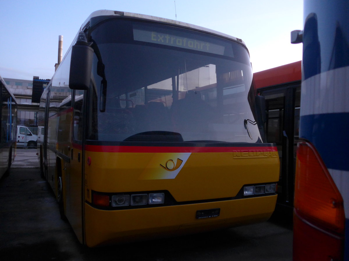 (185'981) - Sulzberger, H�tten - Nr. 11 - Neoplan (ex Thepra, Stans Nr. 11; ex Riederer, St. Margarethenberg; ex PostAuto Graub�nden; ex P 25'137) am 19. Oktober 2017 in Frauenfeld, Langdorfstrasse 