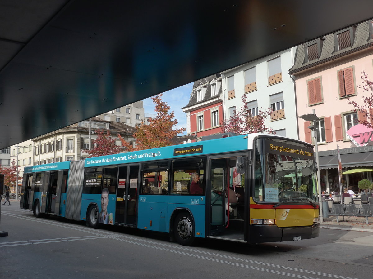 (186'004) - PostAuto Bern - Nr. 797/BE 835'797 - Volvo/Hess (ex Bernmobil, Bern Nr. 258) am 21. Oktober 2017 beim Bahnhof Del�mont