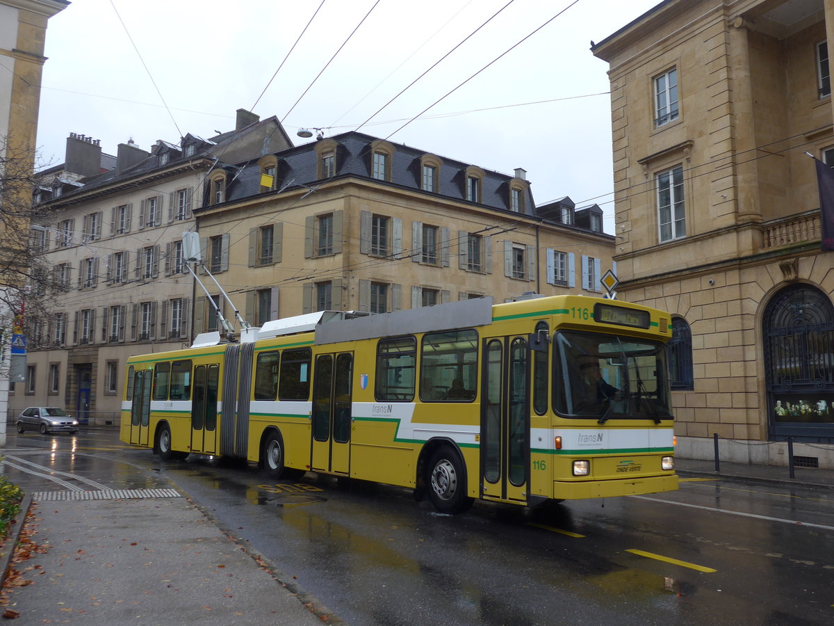 (186'609) - transN, La Chaux-de-Fonds - Nr. 116 - NAW/Hess Gelenktrolleybus (ex TN Neuch�tel Nr. 116) am 25. November 2017 in Neuch�tel, Place Pury