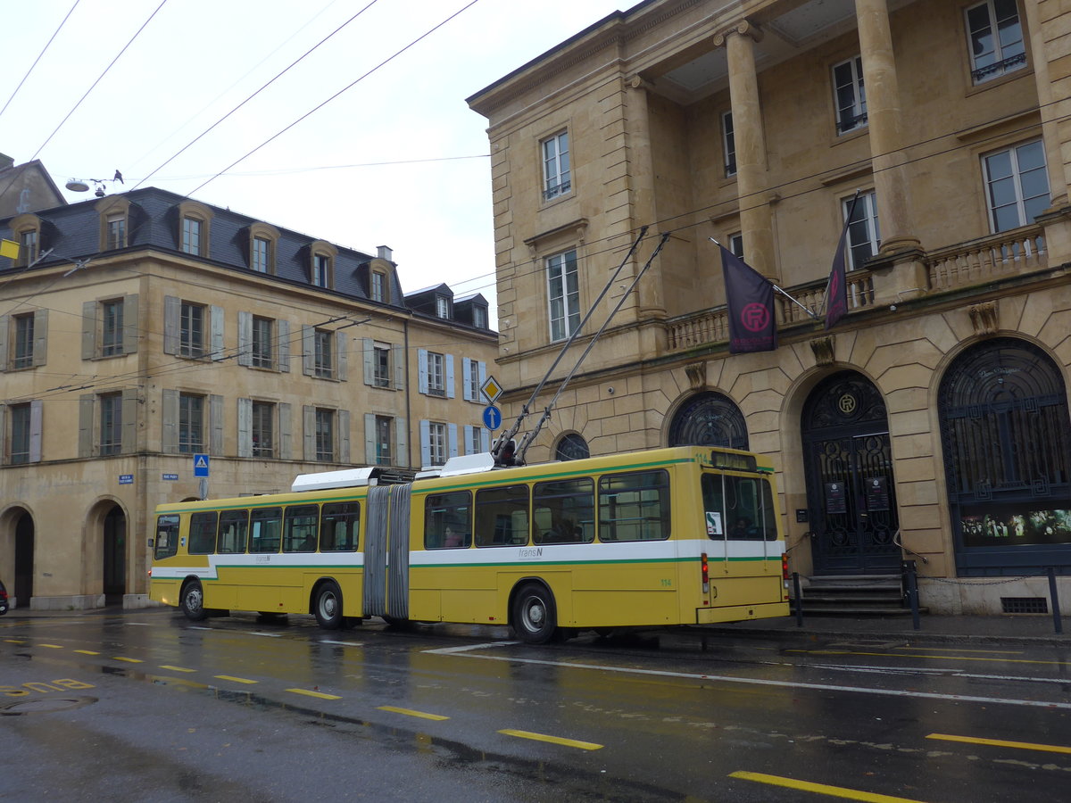 (186'619) - transN, La Chaux-de-Fonds - Nr. 114 - NAW/Hess Gelenktrolleybus (ex TN Neuch�tel Nr. 114) am 25. November 2017 in Neuch�tel, Place Pury