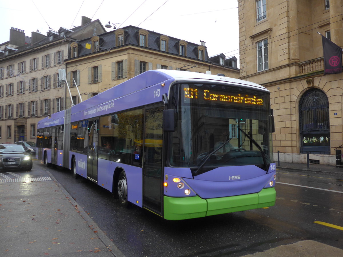 (186'626) - transN, La Chaux-de-Fonds - Nr. 143 - Hess/Hess Gelenktrolleybus (ex TN Neuch�tel Nr. 143) am 25. November 2017 in Neuch�tel, Place Pury