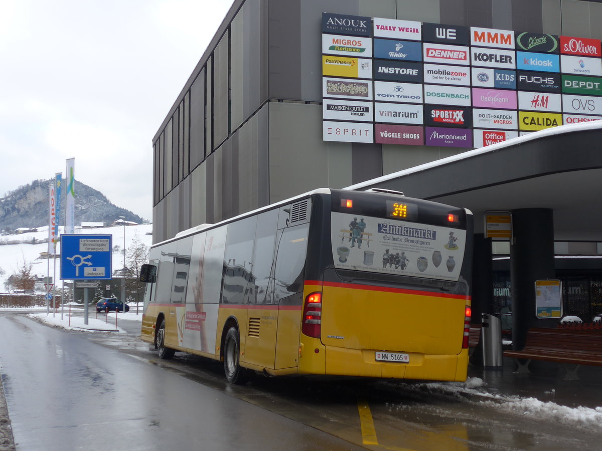 (186'816) - Thepra, Stans - Nr. 32/NW 5165 - Mercedes am 9. Dezember 2017 in Stans, L�nderpark