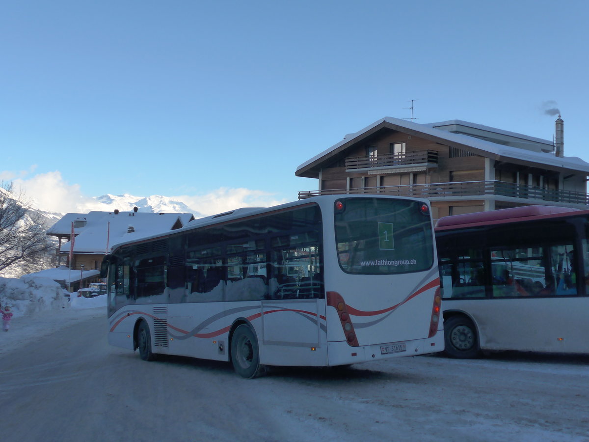 (186'975) - Lathion, Sion - Nr. 20/VS 31'615 - Van Hool (ex CAM Monaco/MC) am 17. Dezember 2017 in Haute-Nendaz, T�l�cabine