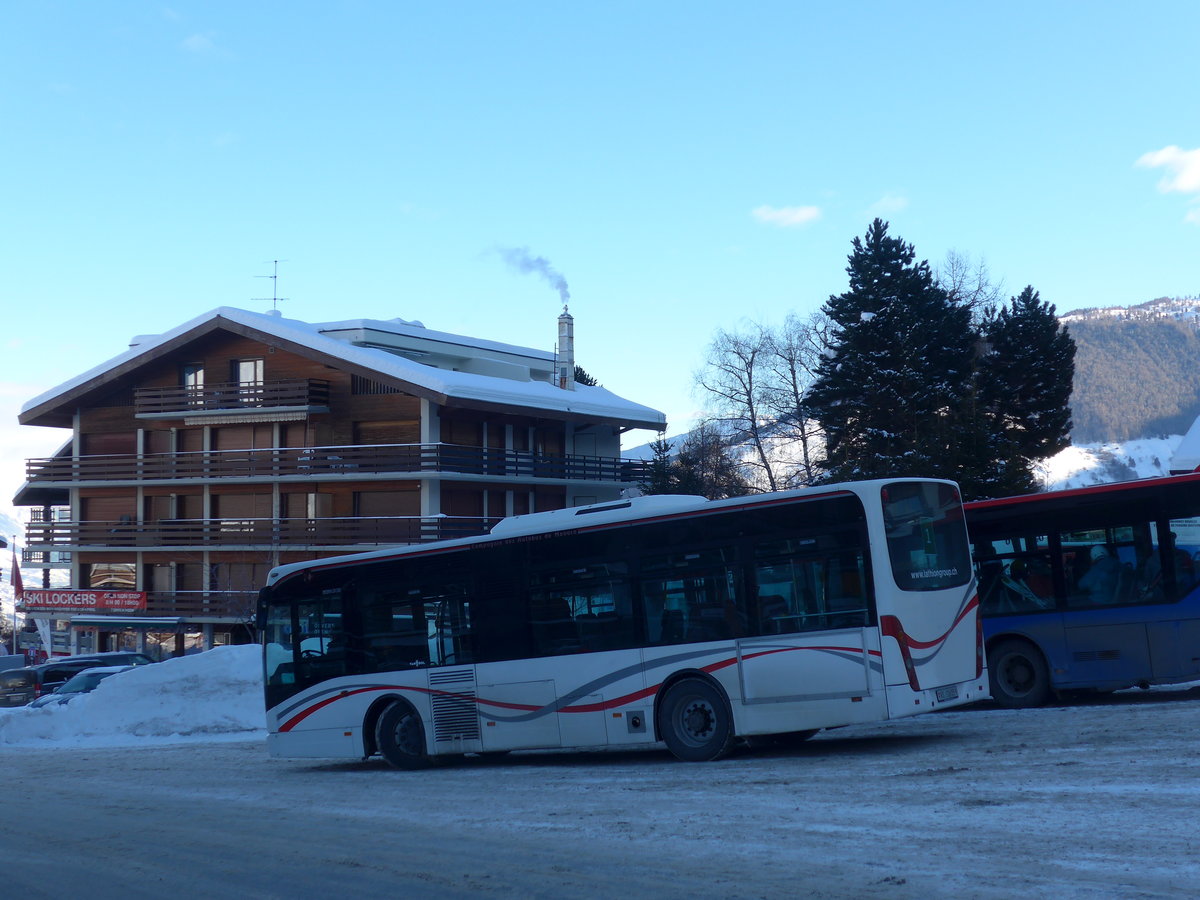 (186'993) - Lathion, Sion - Nr. 20/VS 31'615 - Van Hool (ex CAM Monaco/MC) am 17. Dezember 2017 in Haute-Nendaz, T�l�cabine