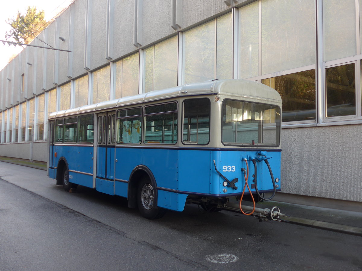 (187'118) - TL Lausanne (R�trobus) - Nr. 933 - Moser/Eggli-Mischler Personenanh�nger am 23. Dezember 2017 in Lausanne, D�p�t Borde