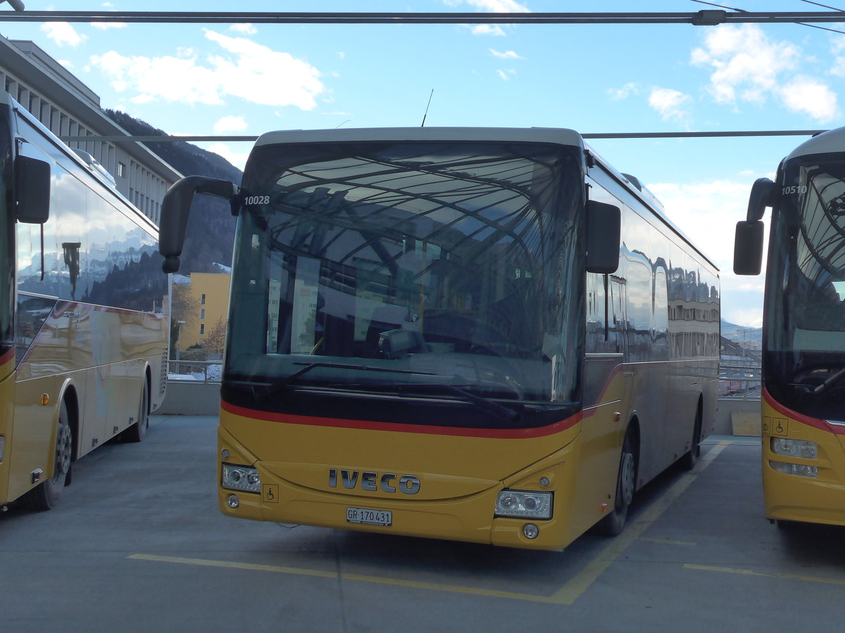 (187'407) - PostAuto Graub�nden - GR 170'431 - Iveco am 26. Dezember 2017 in Chur, Postautostation