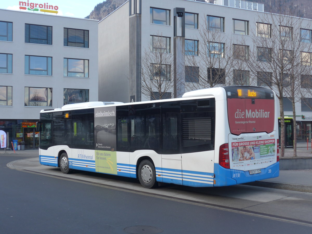 (187'442) - RTB Altst�tten - Nr. 39/SG 349'357 - Mercedes am 26. Dezember 2017 beim Bahnhof Sargans
