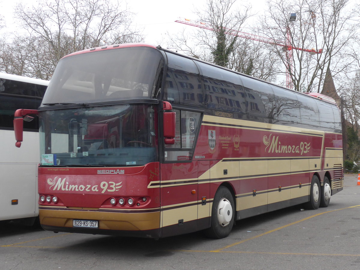 (187'449) - Aus dem Kosovo: Mimoza 93, Gjilan - 629-KS-357 - Neoplan (ex Vogel, D-Ismaning) am 26. Dezember 2017 in Z�rich, Sihlquai