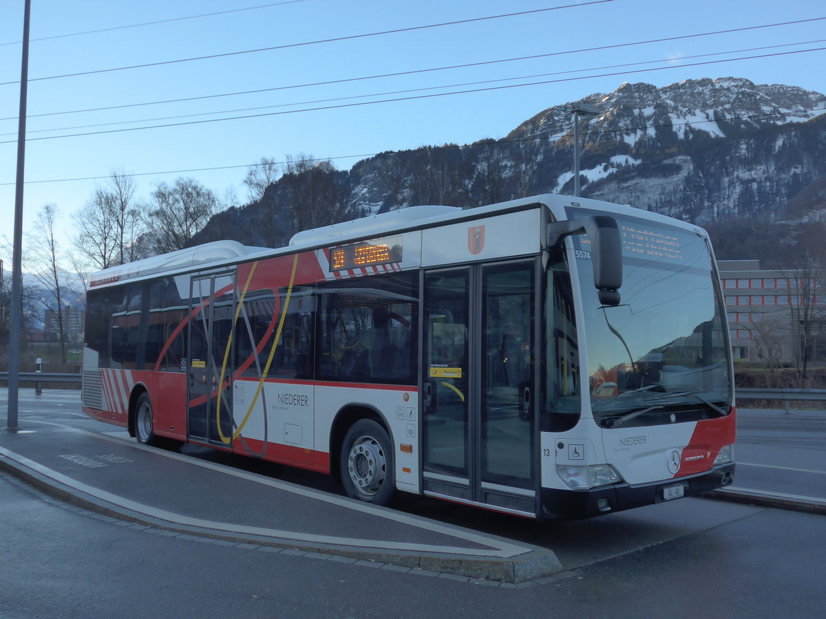 (187'487) - Niederer, Filzbach - Nr. 13/GL 40 - Mercedes am 31. Dezember 2017 beim Bahnhof Ziegelbr�cke