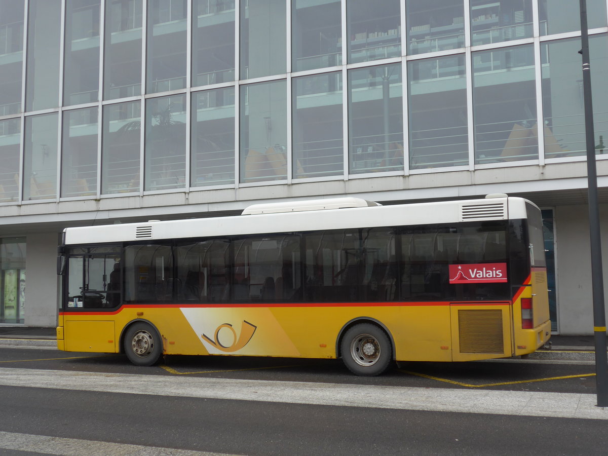 (188'011) - TPC Aigle - VS 107'133 - MAN/G�ppel (ex VD 1261) am 20. Januar 2018 beim Bahnhof Monthey-Ville