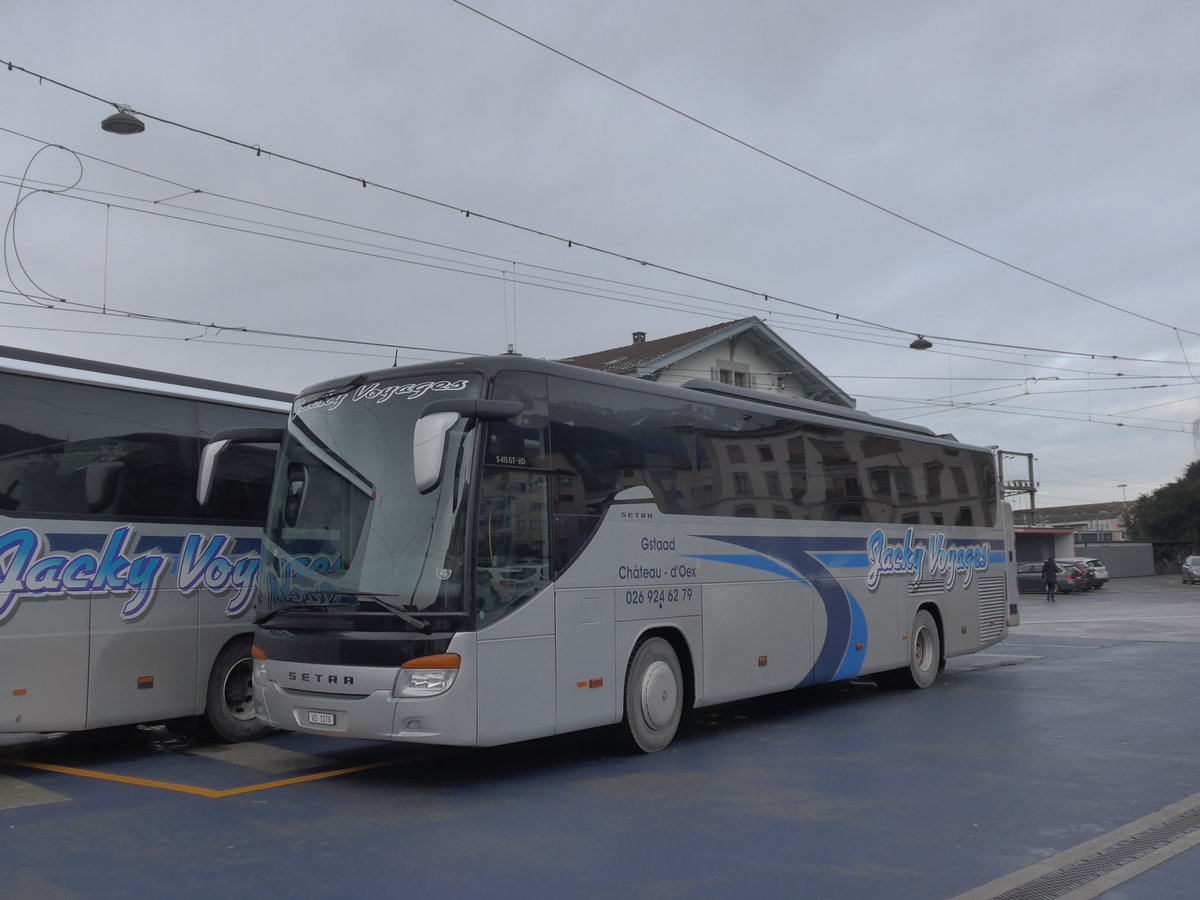 (188'975) - Jacky Voyages, Ch�teau-d'Oex - VD 1078 - Setra am 3. M�rz 2018 beim Bahnhof Aigle
